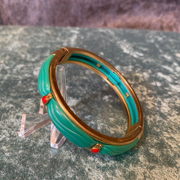 No Brand Jewelry - Vintage Green and Red Metal Bangle Bracelet